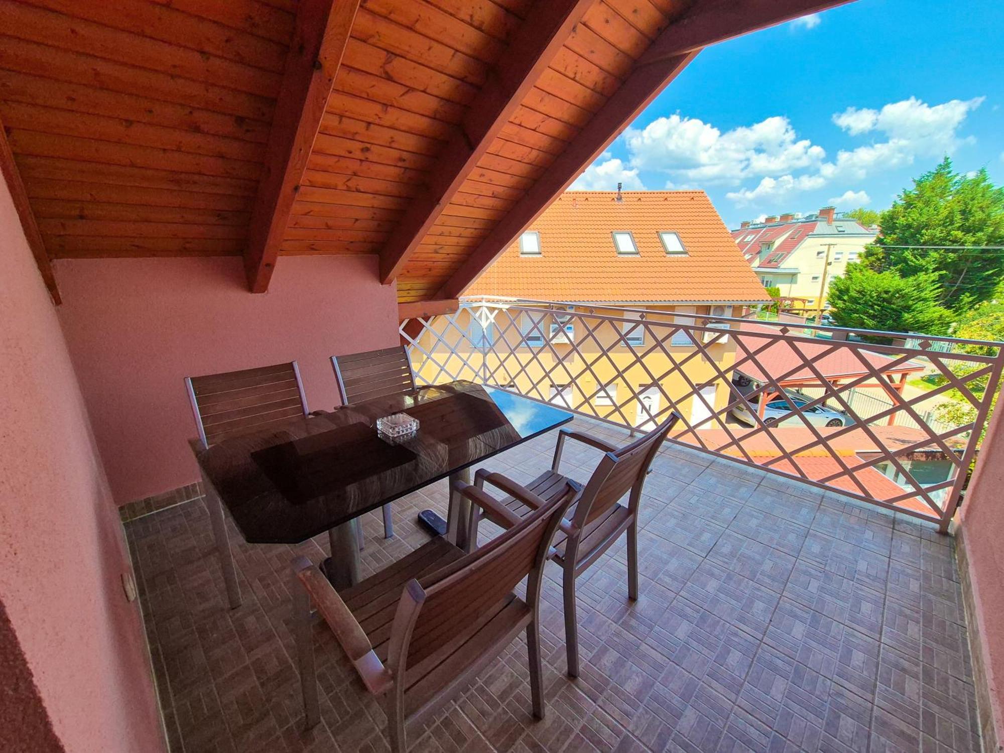 Ildiko Apartmanhaz Zamardi Exterior photo